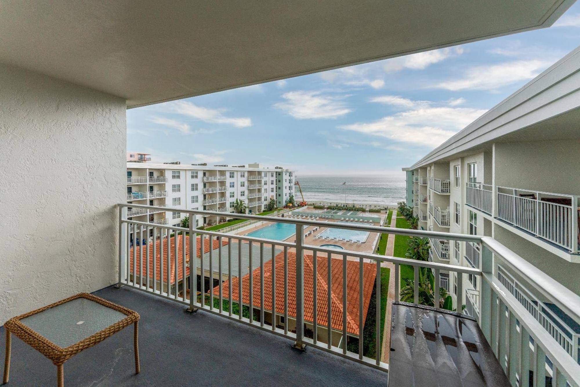 Fabulous Ocean And Pool Views From Balcony & Located On No-Drive Beach New Smyrna Beach Kültér fotó